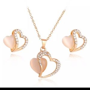 BRAND NEW  beautiful matching set